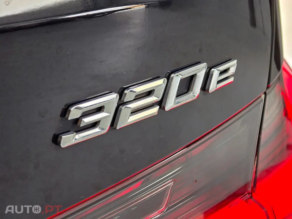 BMW 320 e Line Sport Auto