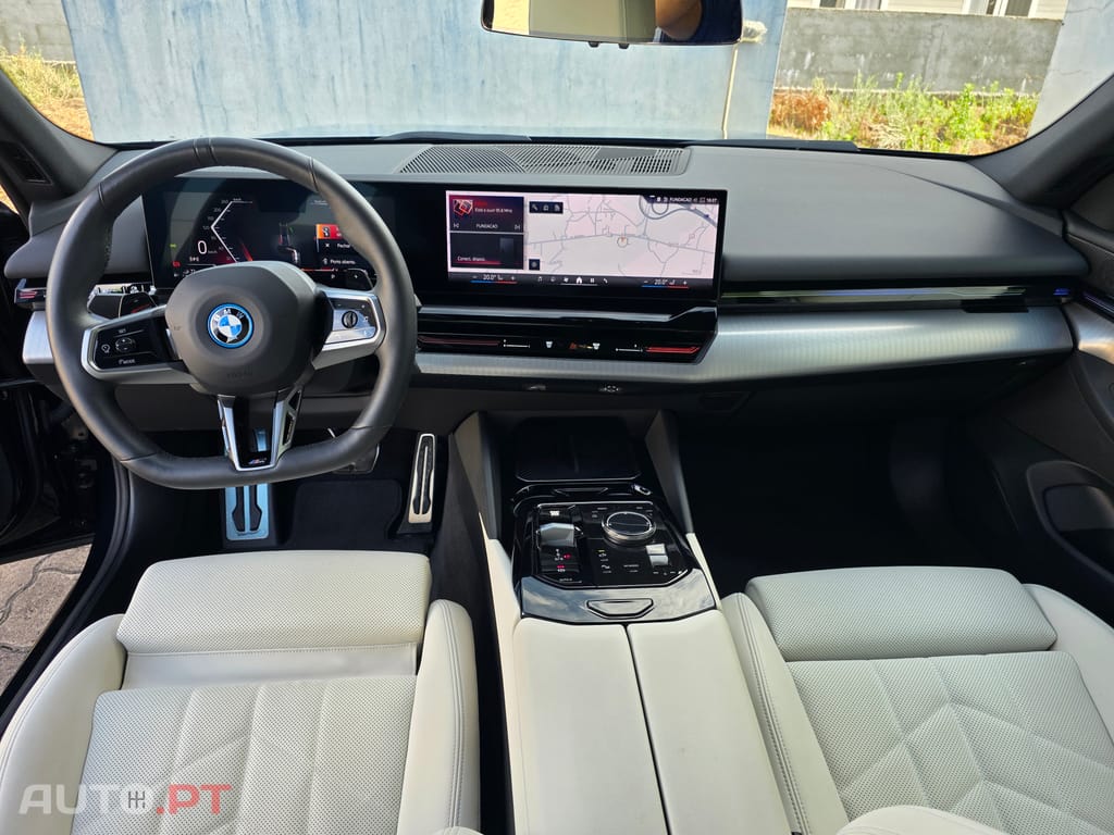 BMW 530 e Pack Desportivo M Pro