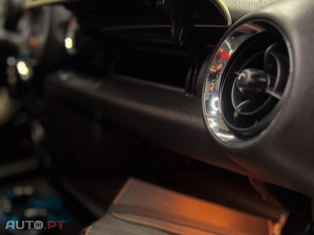 MINI Cooper Cooper D