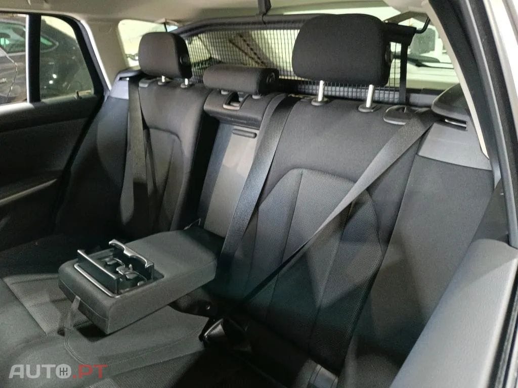 BMW 330 e Touring Corporate Edition Auto