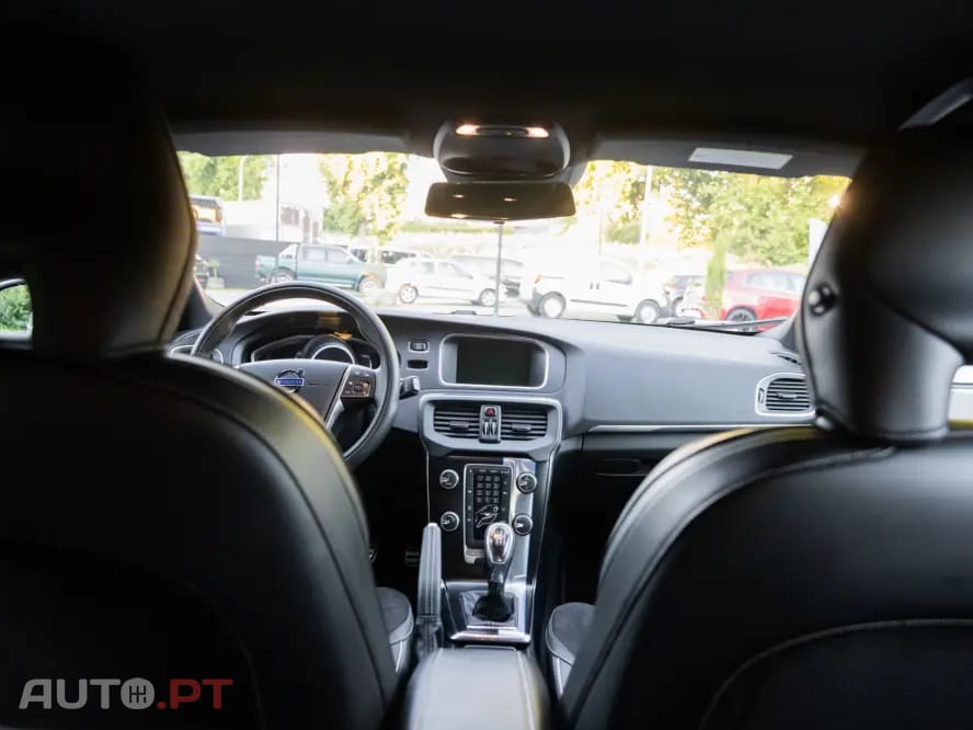 Volvo V40 1.6 D2 R-Design