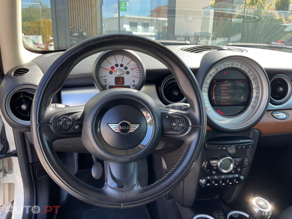 MINI Cooper Cooper D
