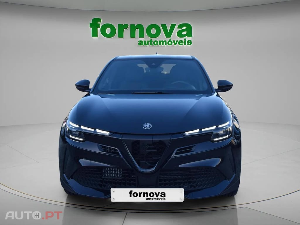 Alfa Romeo Junior 1.2 Sport Speciale Q4 eDCT6