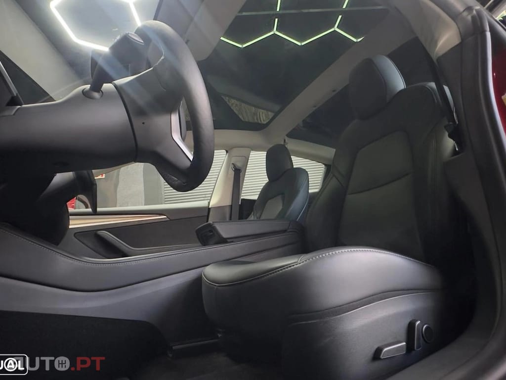 Tesla Model 3 Standard Range Plus RWD