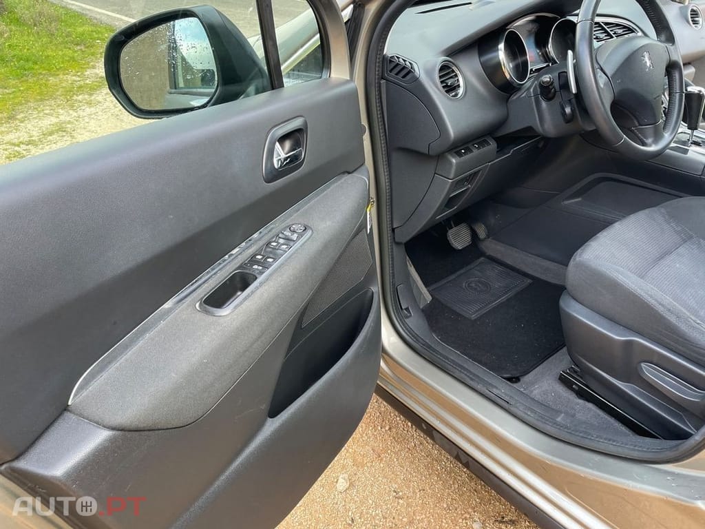 Peugeot 3008 1.6 e-HDi Style 2-Tronic