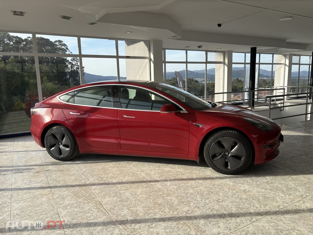 Tesla Model 3 Standard Range Plus RWD