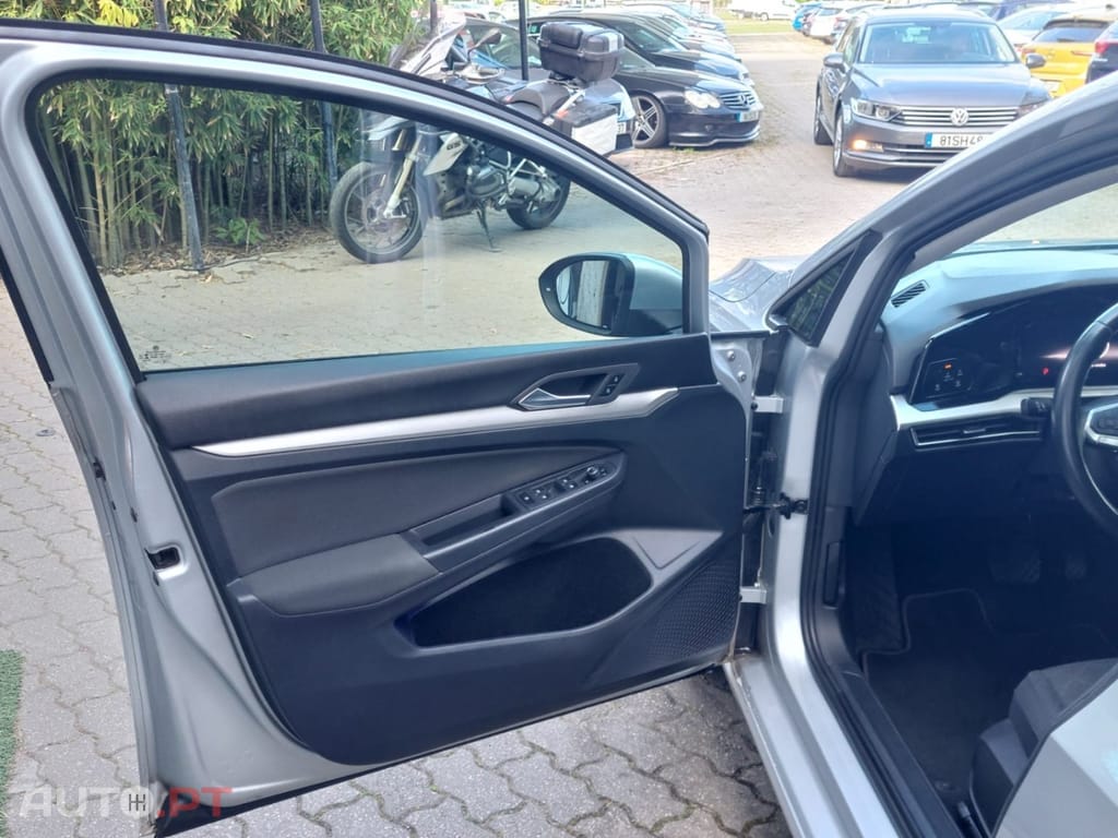 Volkswagen Golf Variant 2.0 TDi Executive DSG