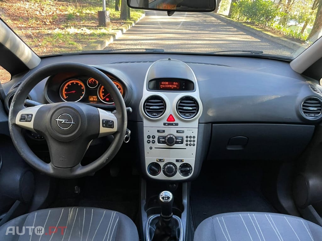 Opel Corsa 1.2 Enjoy