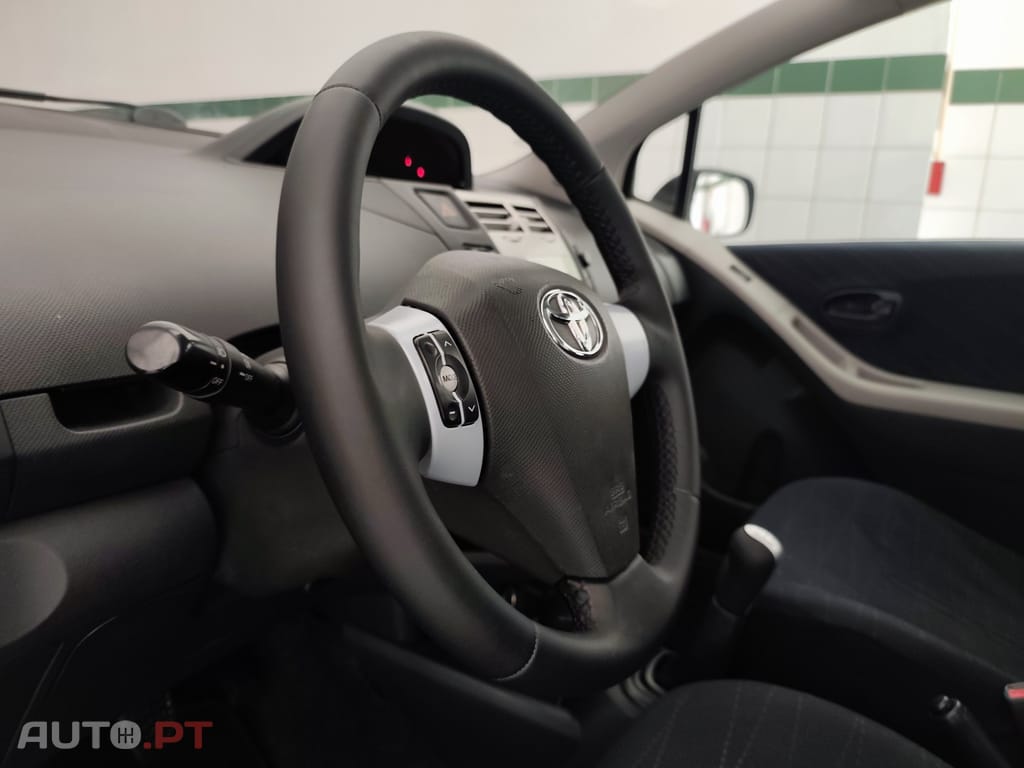 Toyota Yaris 1.0 VVT-i AC