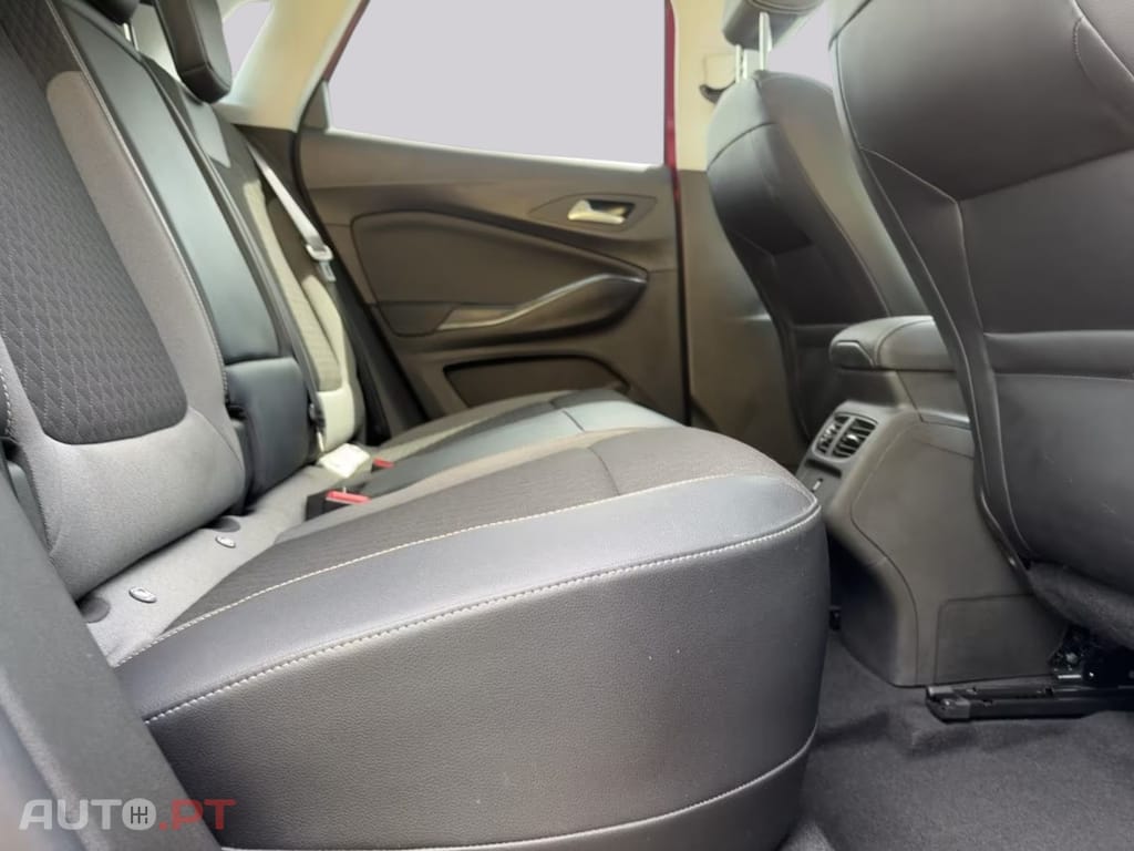 Opel Grandland (X) AT8  