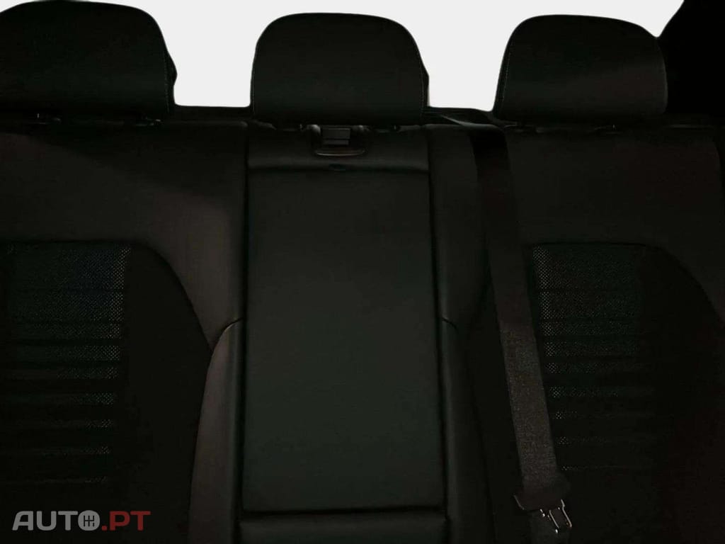 BMW 330 e Pack Desportivo M Auto