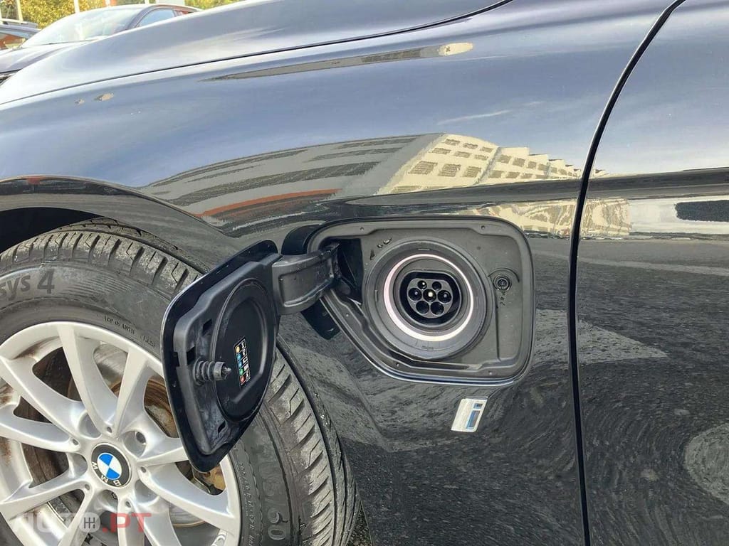 BMW 330 e iPerformance