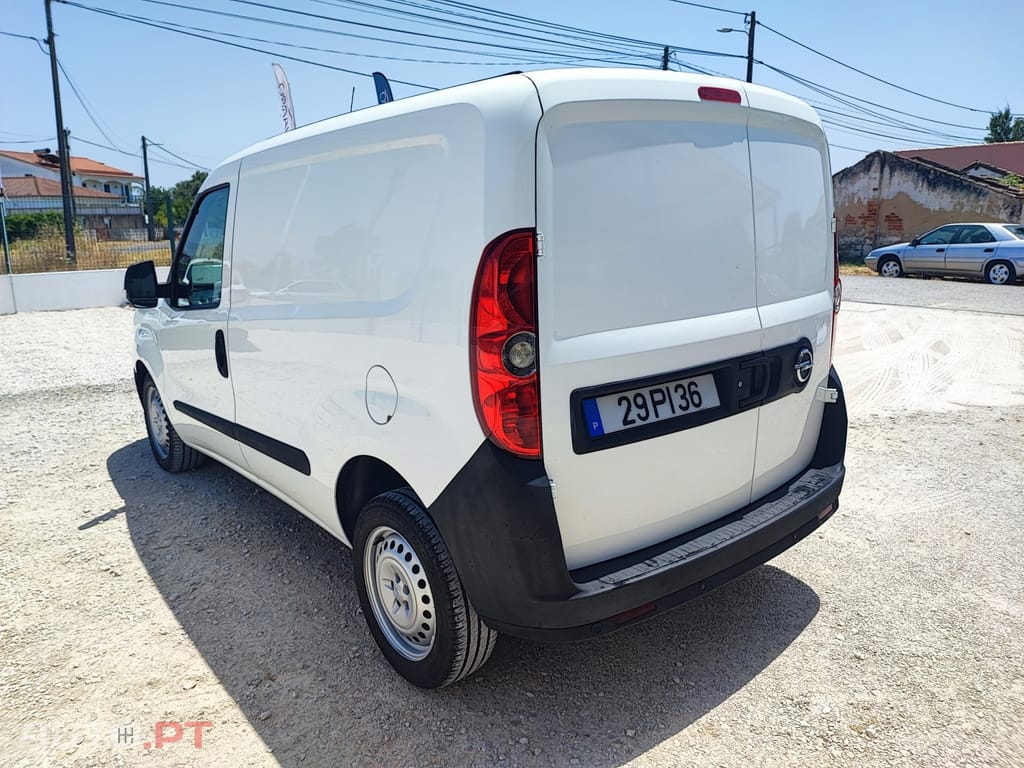 Opel Combo 1.6 CDTi L1H1 Essentia