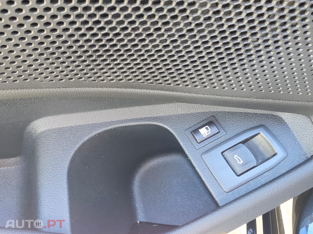 BMW 320 e Pack Desportivo M Auto