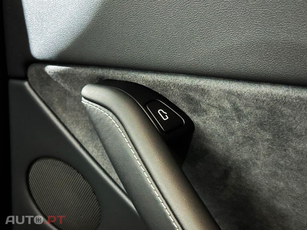 Tesla Model Y Long Range Dual Motor AWD