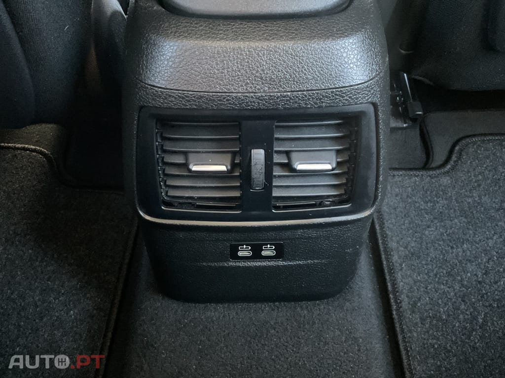 BMW 216 i 7L