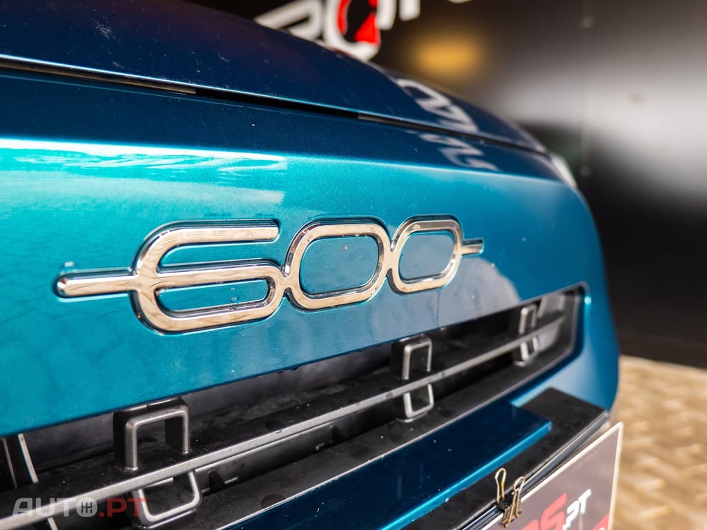 Fiat 600 1.2 Hybrid La Prima