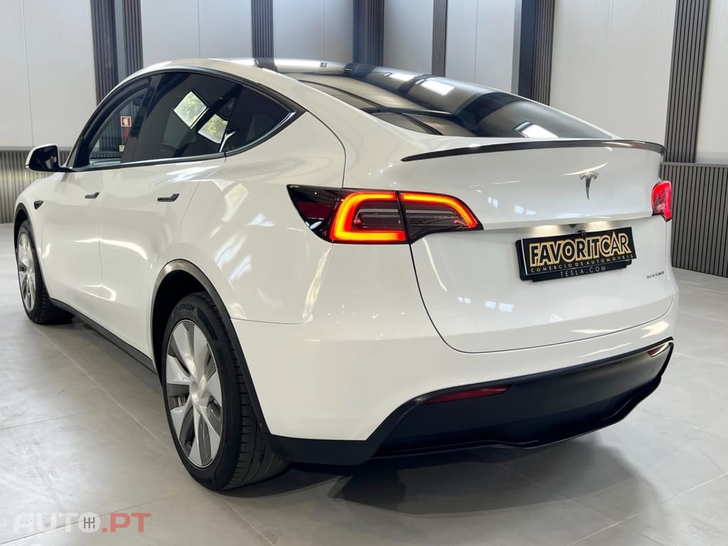 Tesla Model Y Long Range Tração Integral — fotografia 3