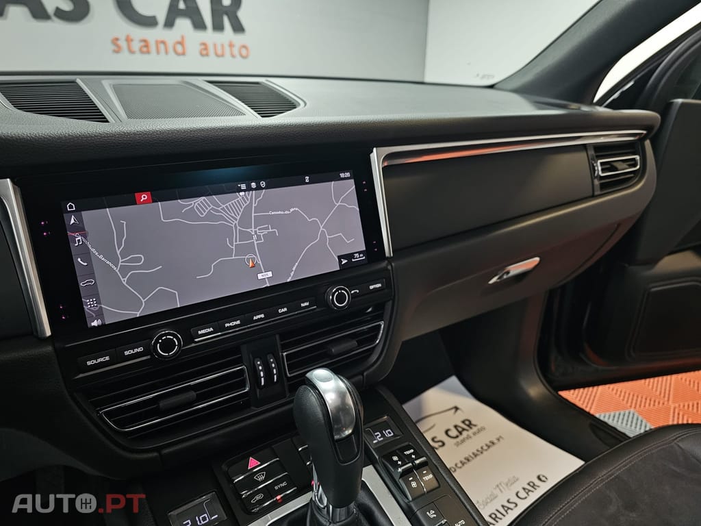 Porsche Macan Standard