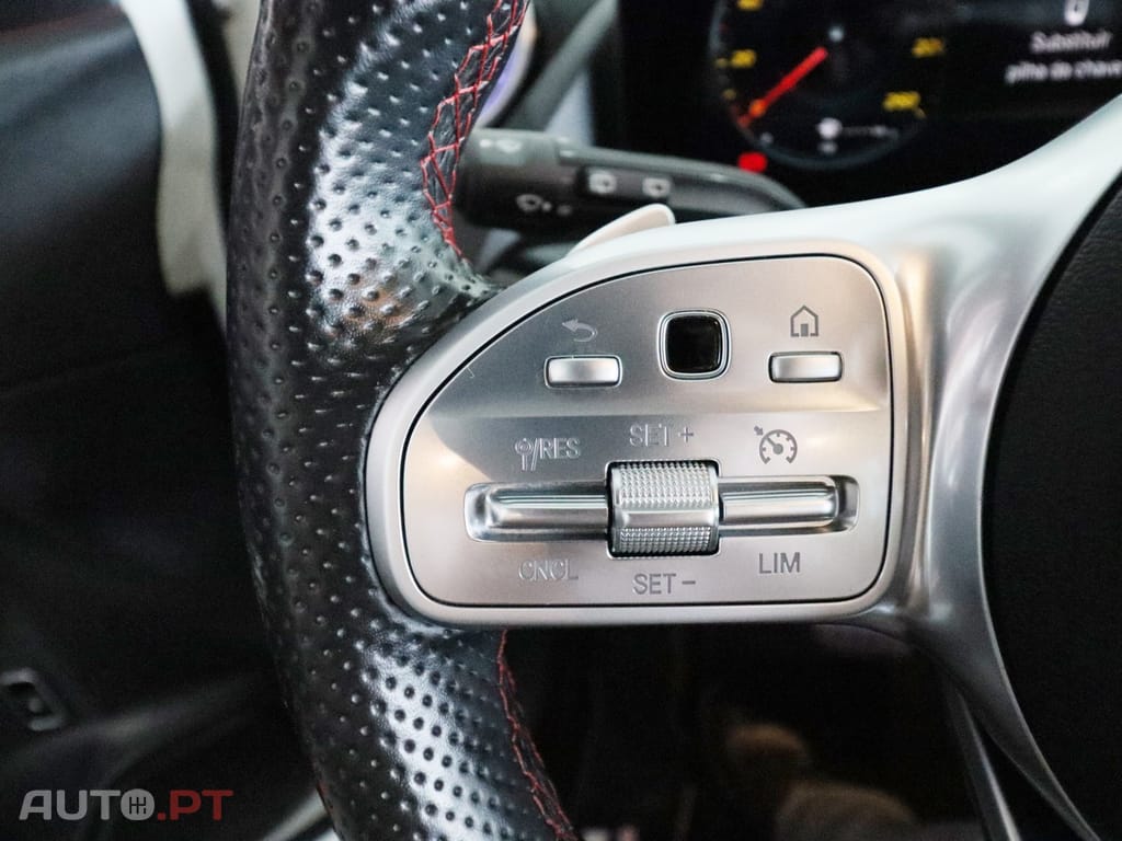 Mercedes-Benz GLA 250 e AMG Line