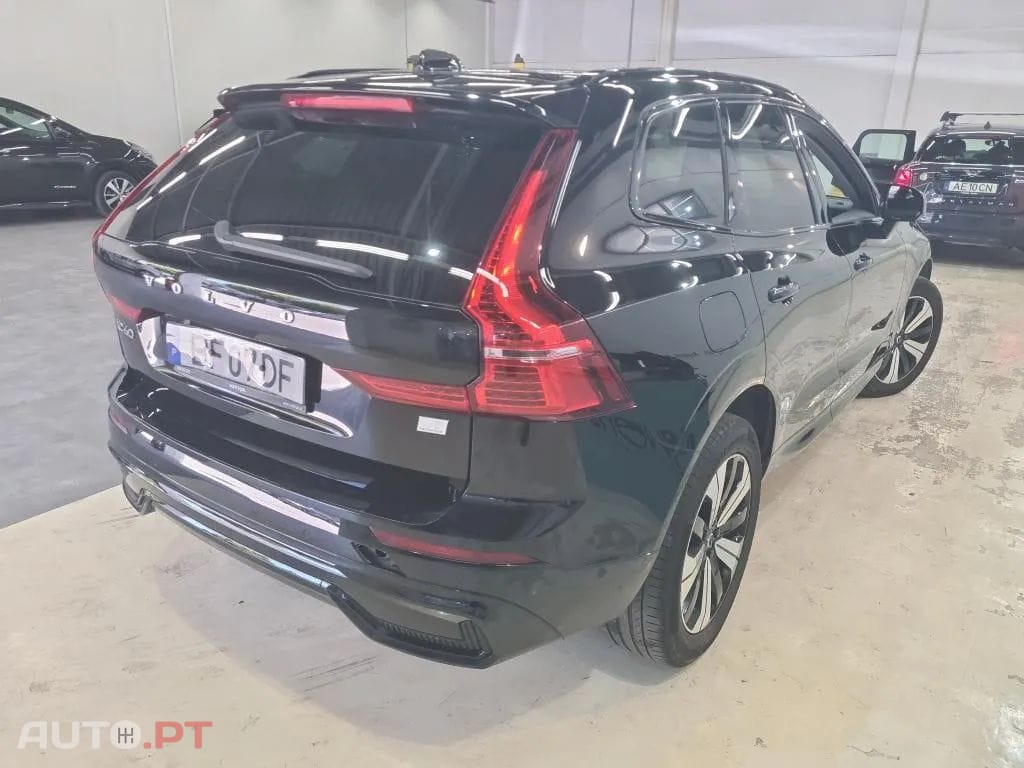 Volvo XC60 2.0 T6 PHEV Plus Dark AWD