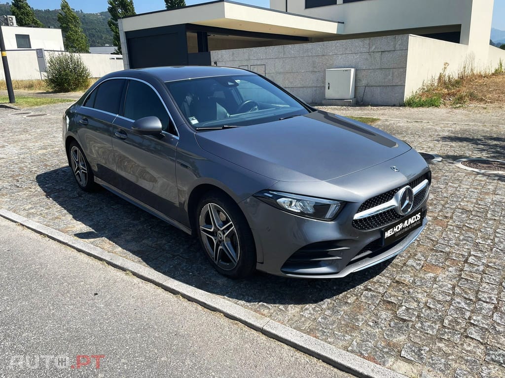 Mercedes-Benz A 250 e AMG Line