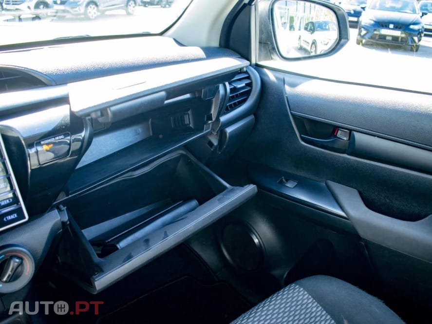 Toyota Hilux 2.4 D-4D 4X2
