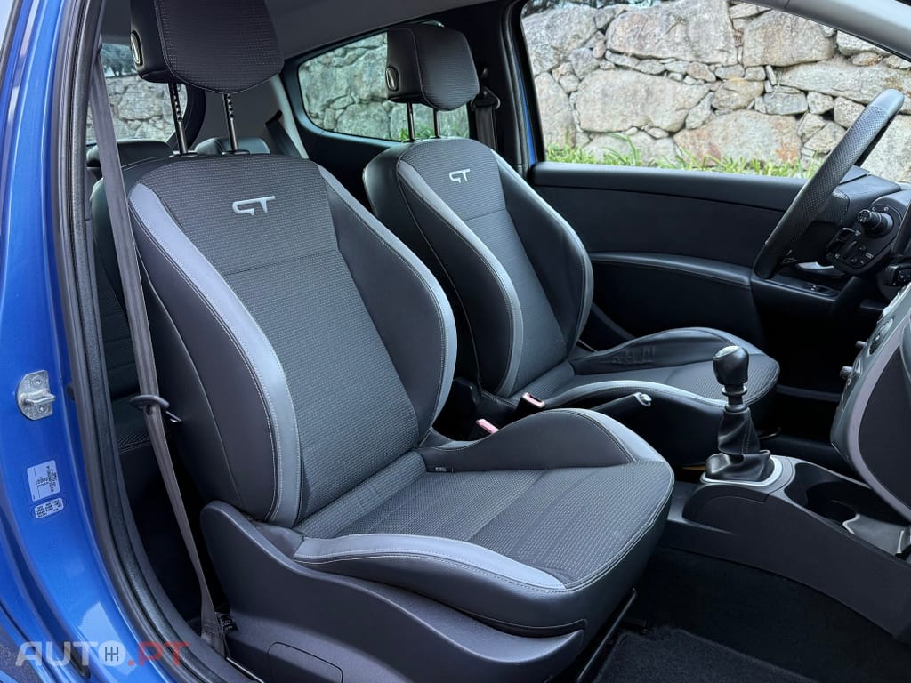 Renault Clio 1.6 16V 130 GT