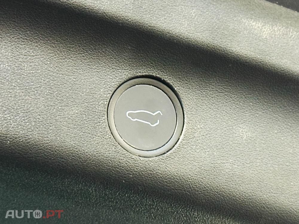Tesla Model Y Long Range Dual Motor AWD