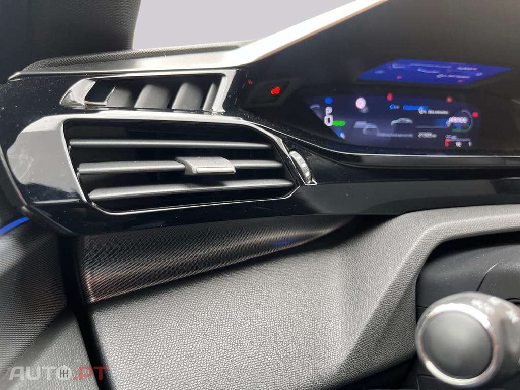 Peugeot 408 PHEV 180 e-EAT8 GT I.V.A DEDUTIVEL 