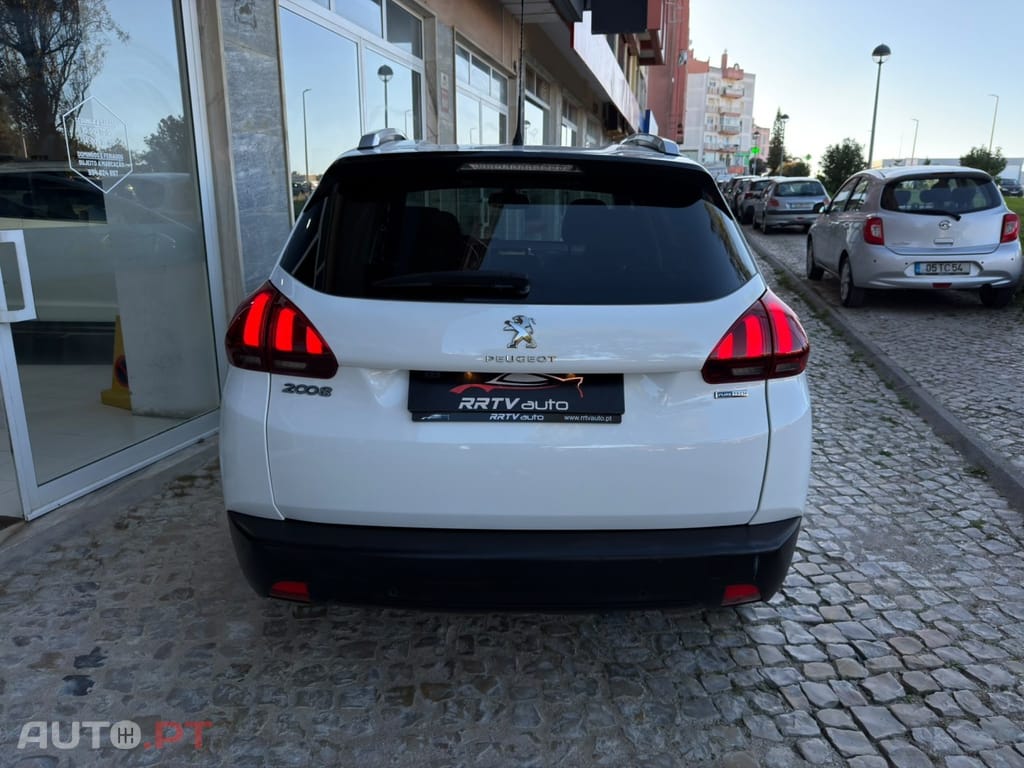 Peugeot 2008 1.2 PureTech Allure