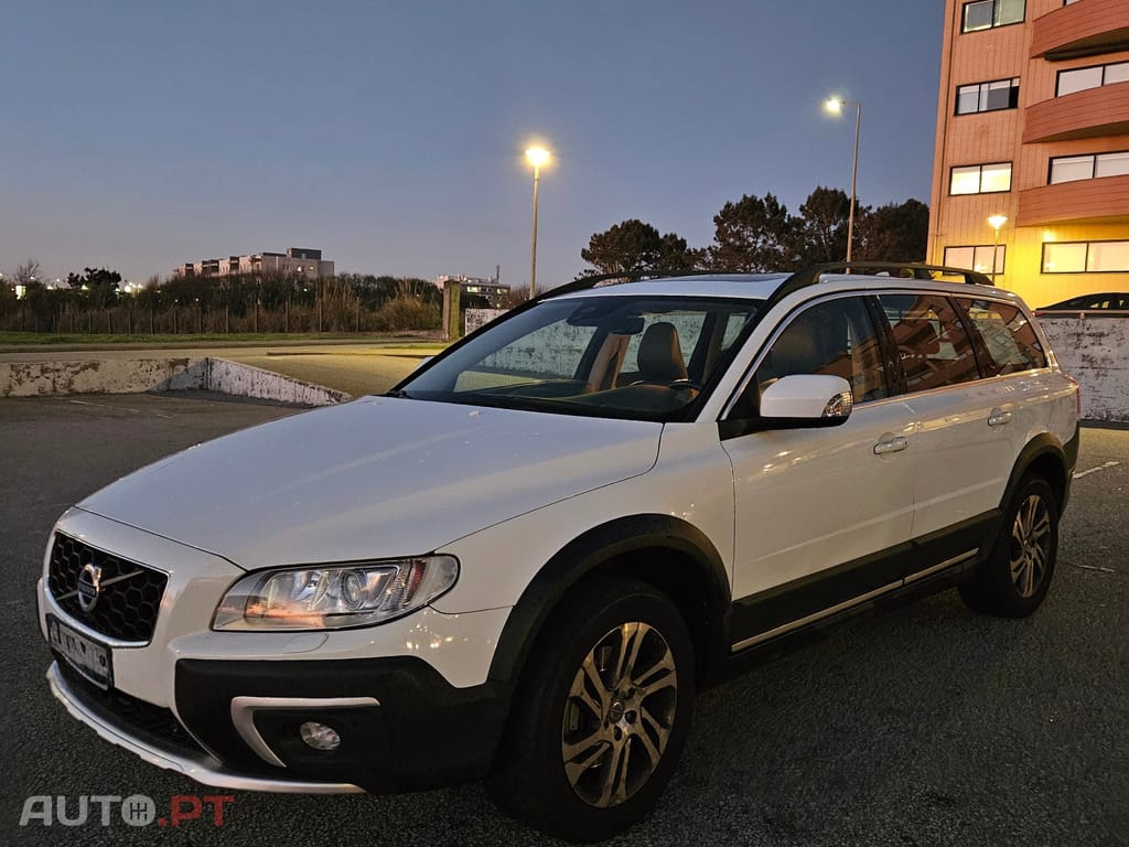 Volvo XC70 2.0 D4 181cv