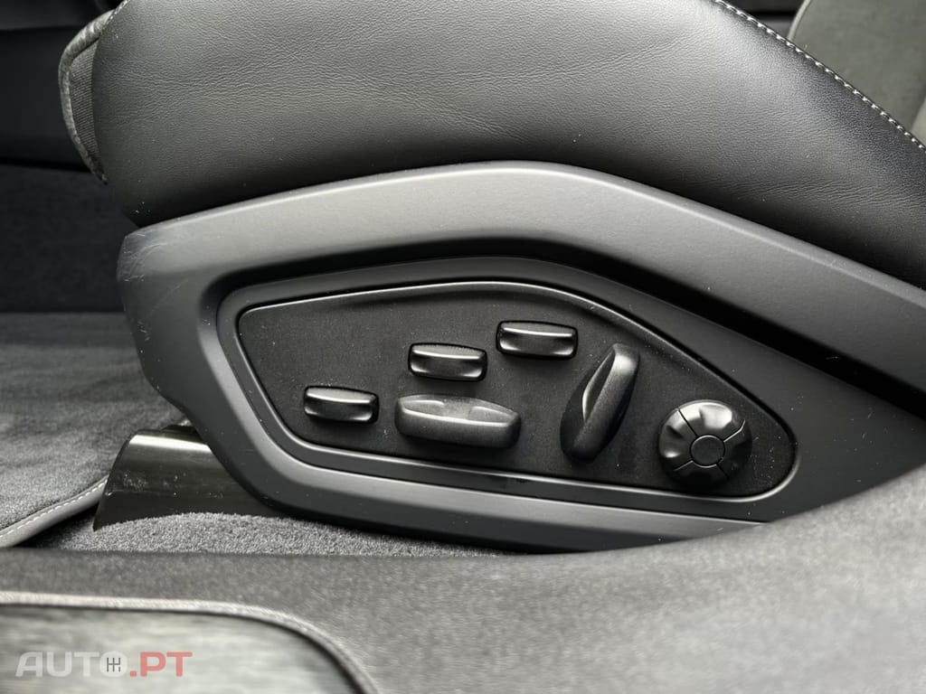 Porsche Taycan GTS I.V.A DEDUTIVEL 