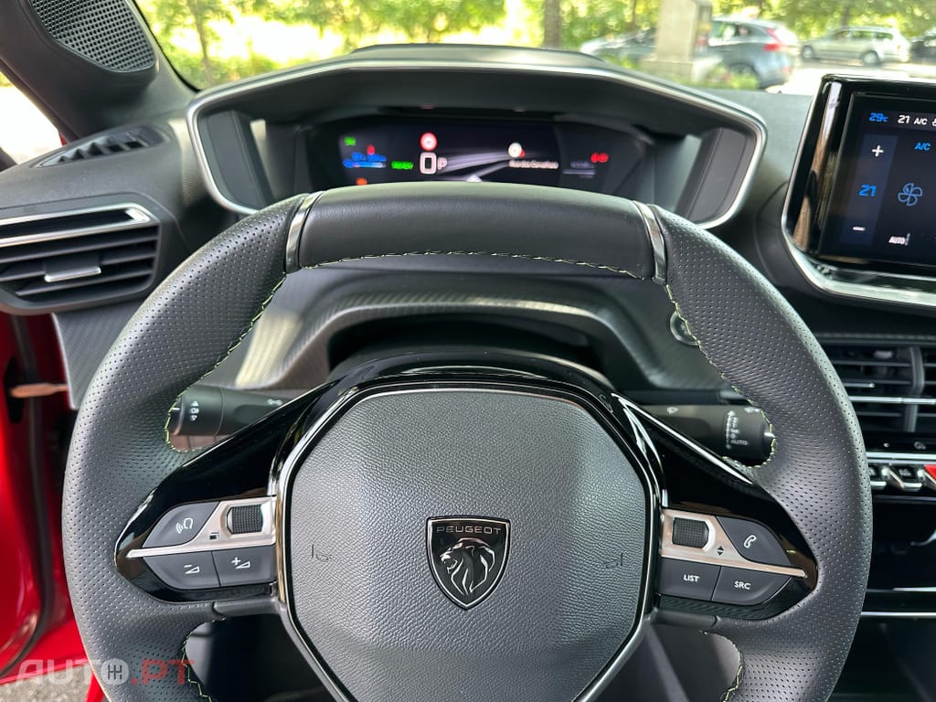 Peugeot E-208 50 kWh GT Pack