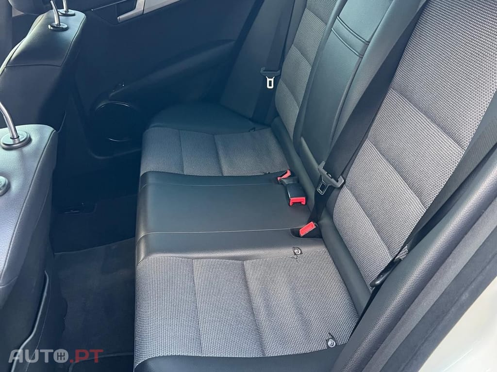 Mercedes-Benz C 220 CDi Avantgarde BlueEfficiency Aut.