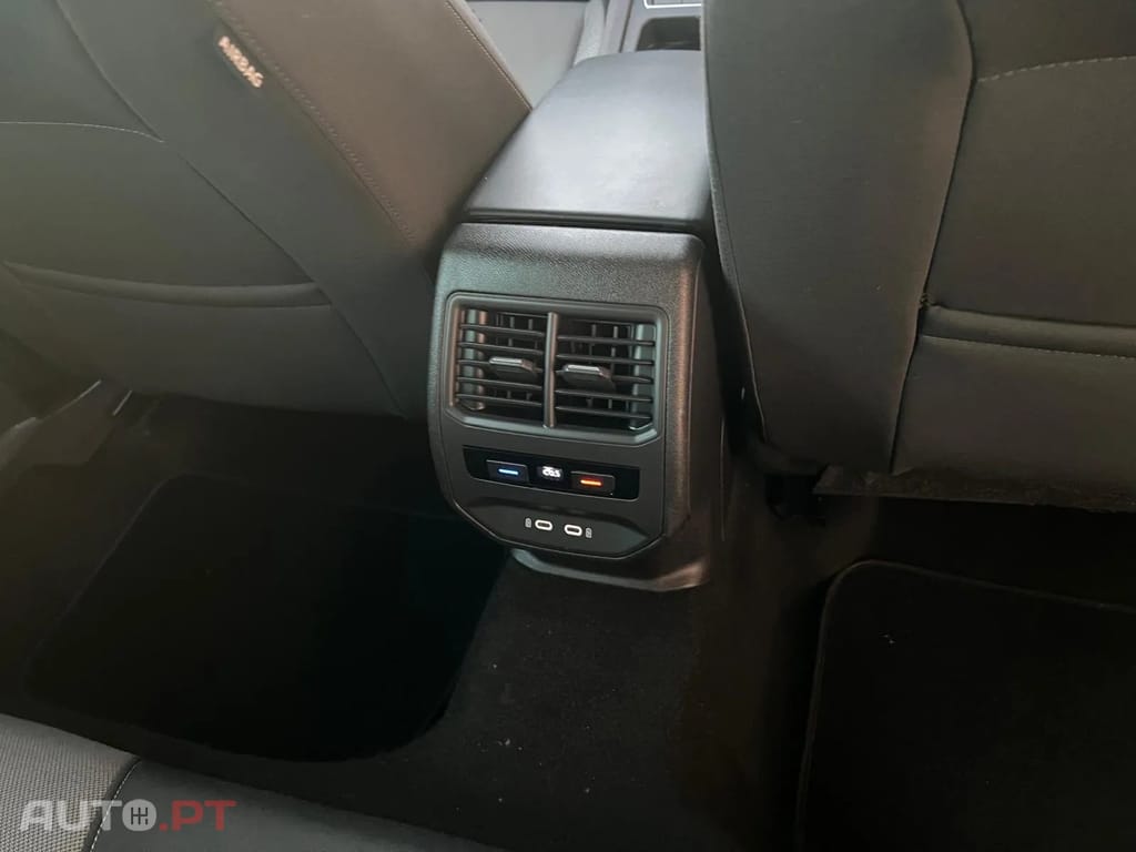 Seat Leon 1.0 eTSI Xcellence DSG