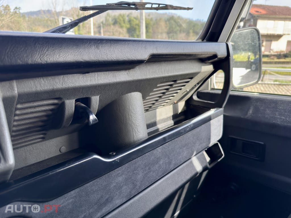Land Rover Defender 90 2.5 TD5 Metal Top
