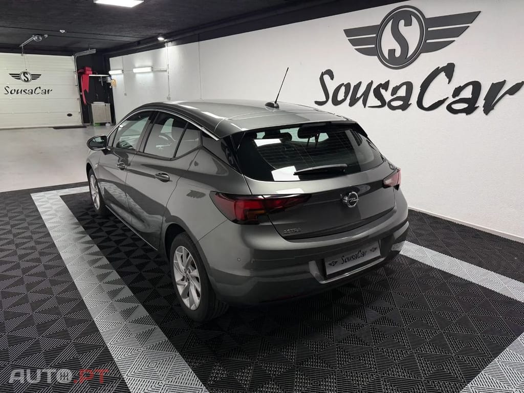 Opel Astra 1.5 D S&S Elegance
