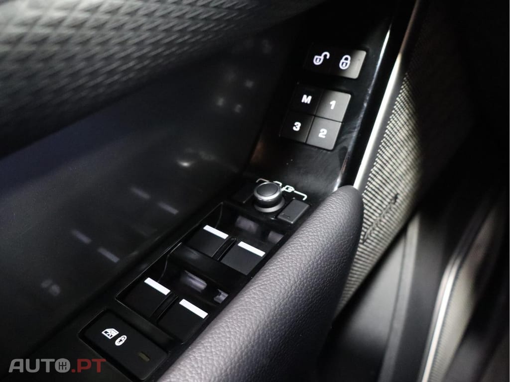 Land Rover Velar 2.0D D180 R-Dynamic 4WD Auto