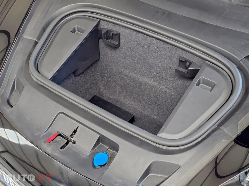 Porsche Taycan 4