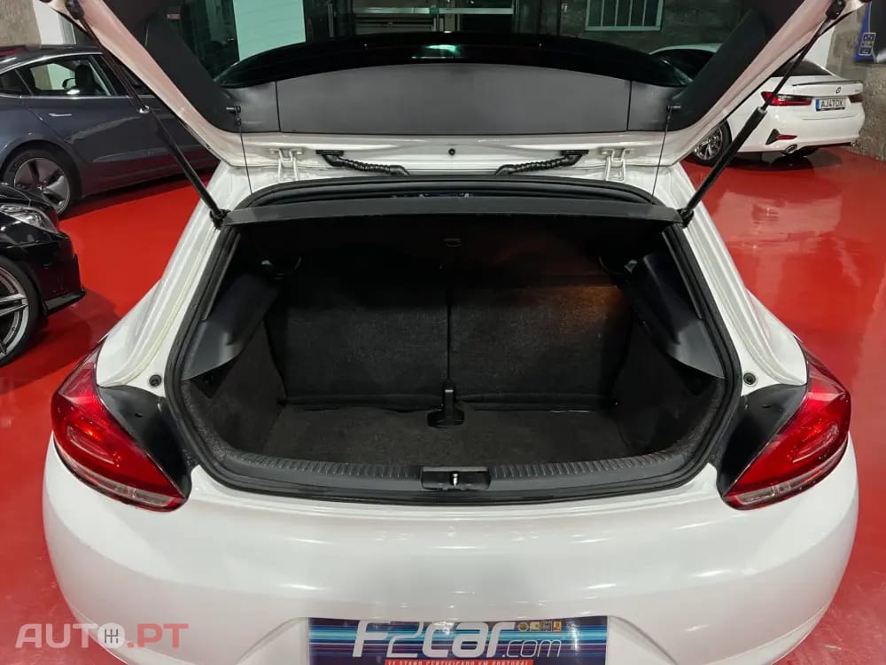 Volkswagen Scirocco 2.0 TDi