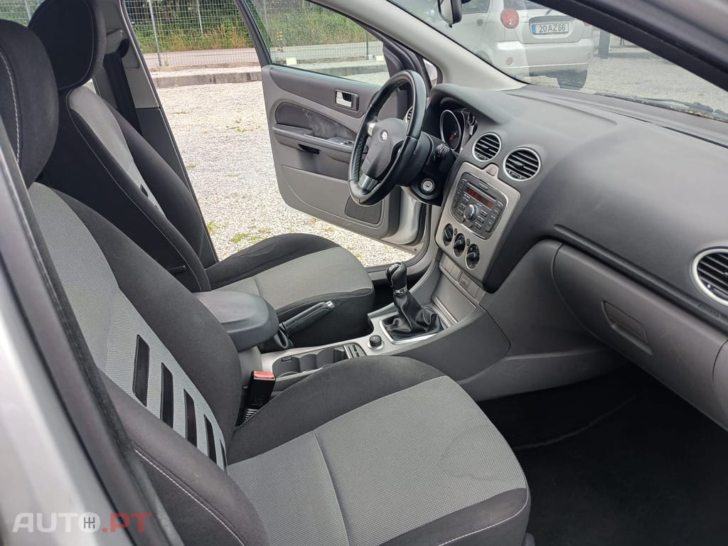 Ford Focus SW 1.4 16V Trend