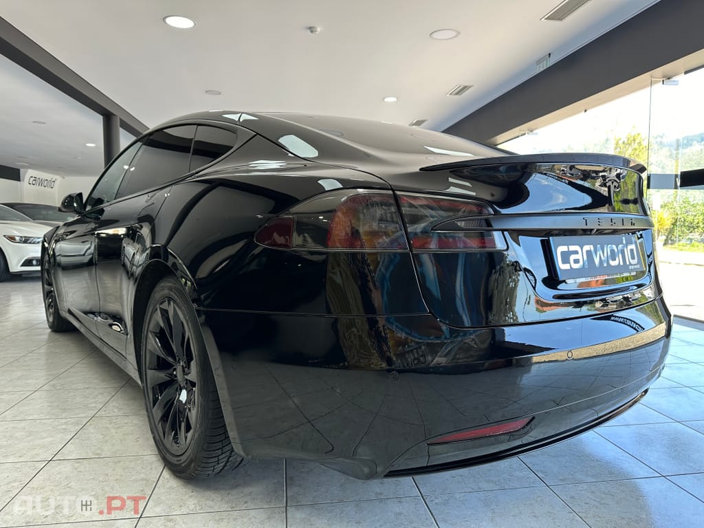 Tesla Model S Standard Range