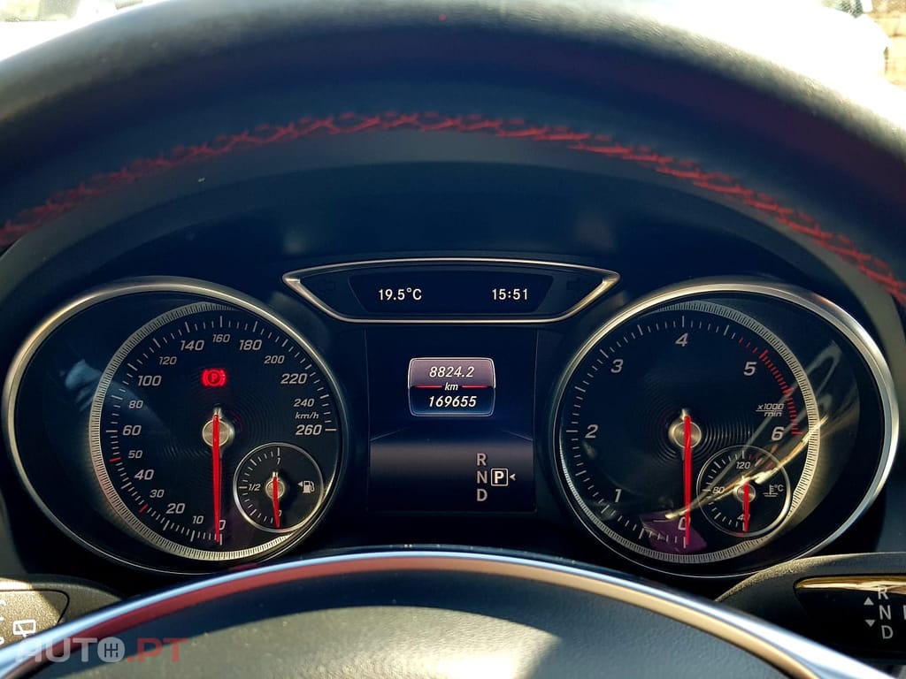 Mercedes-Benz CLA 220 Shooting Brake AMG Line