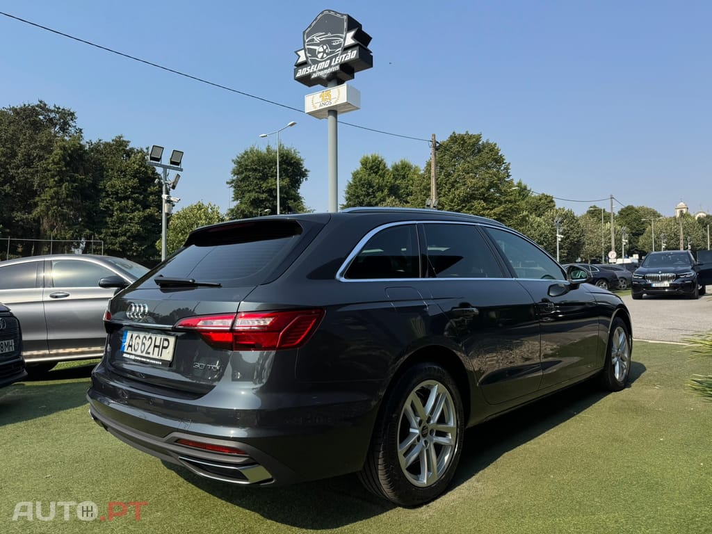 Audi A4 Avant 30 TDI S tronic