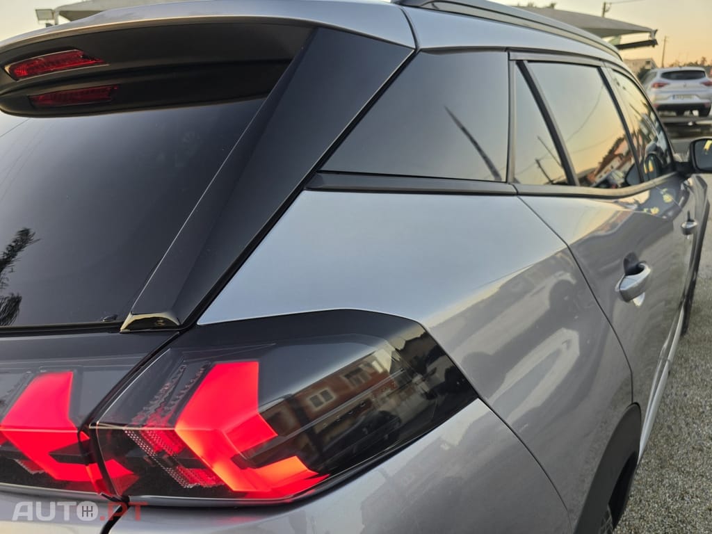 Peugeot 2008 1.2 PureTech Allure EAT8