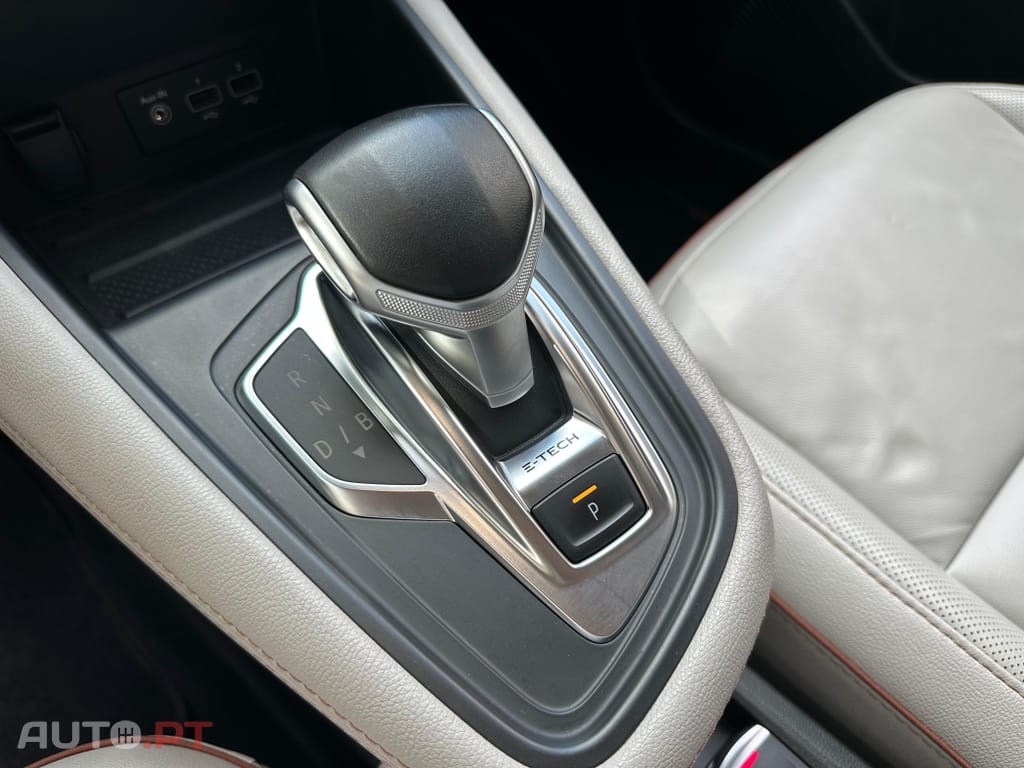 Renault Captur 1.6 E-Tech Initiale Paris
