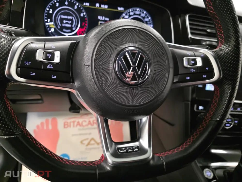 Volkswagen Golf 2.0 TSI GTI DSG Performance