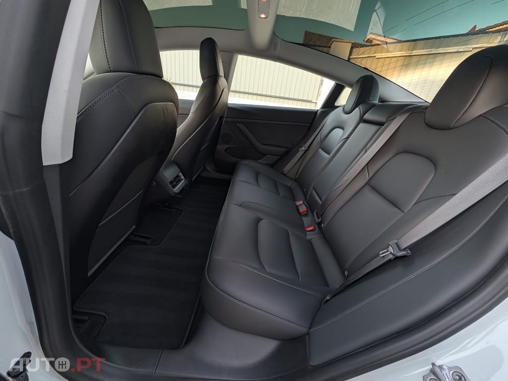 Tesla Model 3 Tração Traseira Premium — fotografia 9