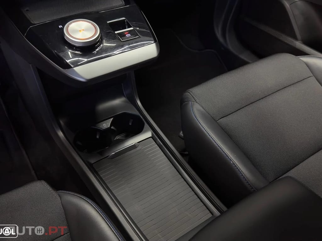 MG MG4 77 kWh Extended Range Luxury